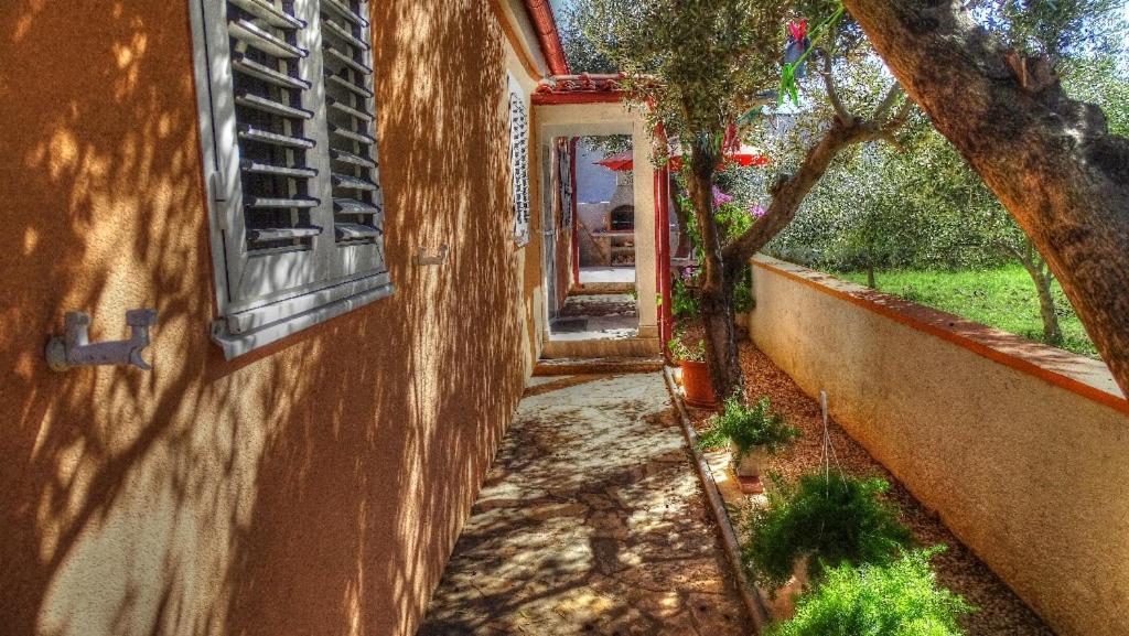 Studio Apartman I Mali Apartman Vir Exterior photo